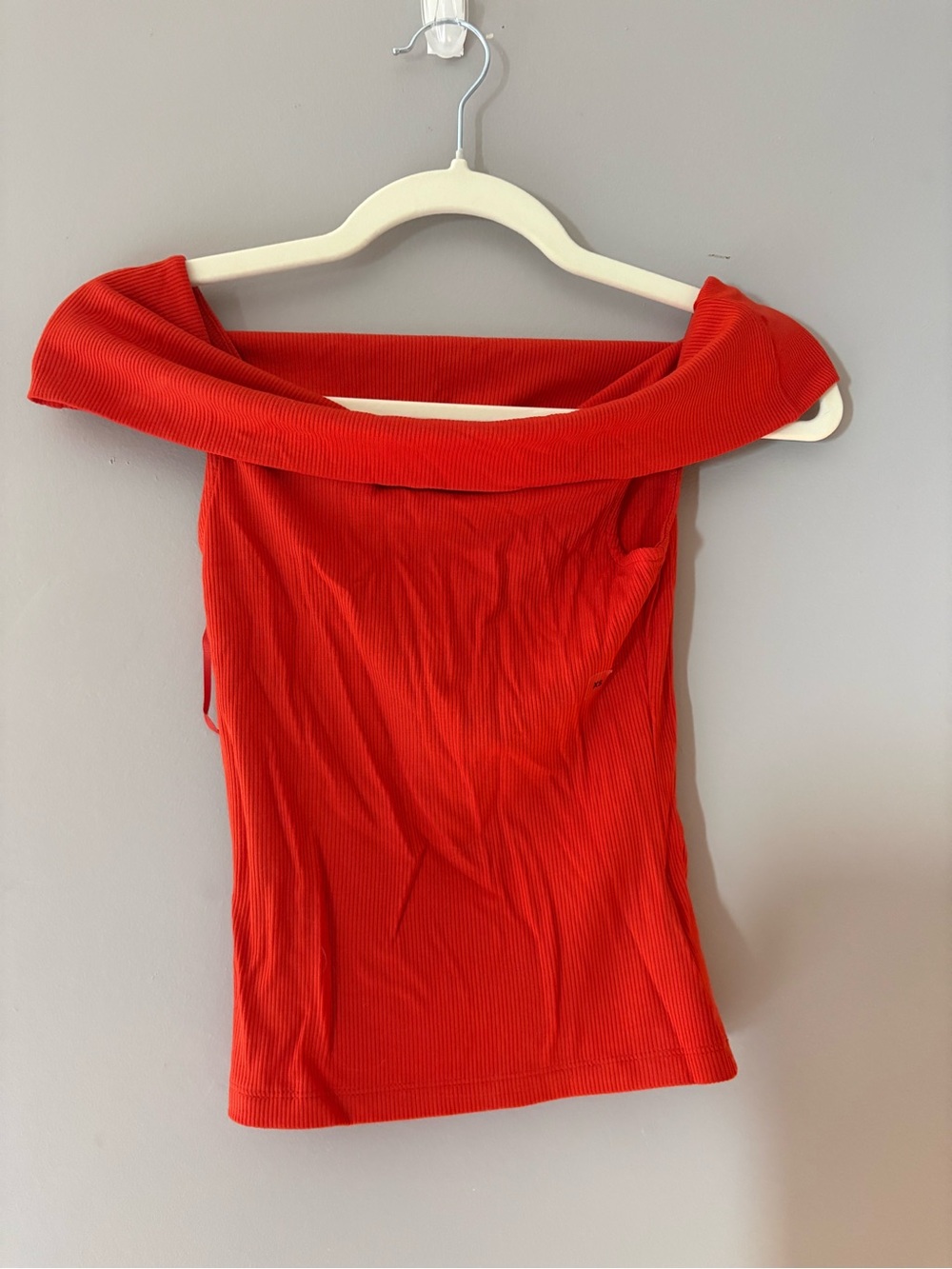 Off-Shoulder Ribbed Women's Top in Bright Red/Orange